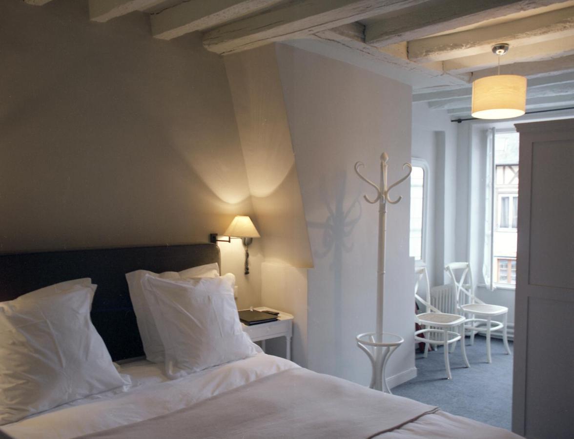 Hotel La Licorne & Spa Ліон-ла-Форе Екстер'єр фото