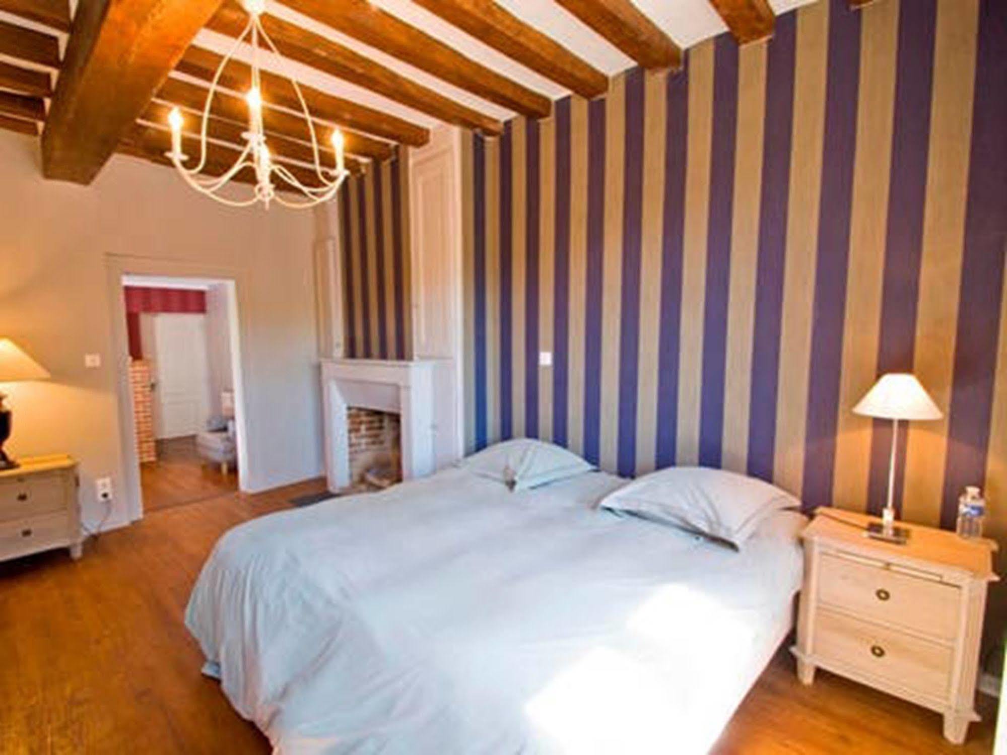 Hotel La Licorne & Spa Ліон-ла-Форе Екстер'єр фото